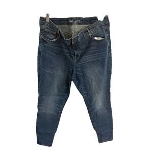 OLD NAVY WOMENS JEANS SIZE 18 ROCKSTAR MID RISE MEDIUM WASH DENIM SKINNY‎